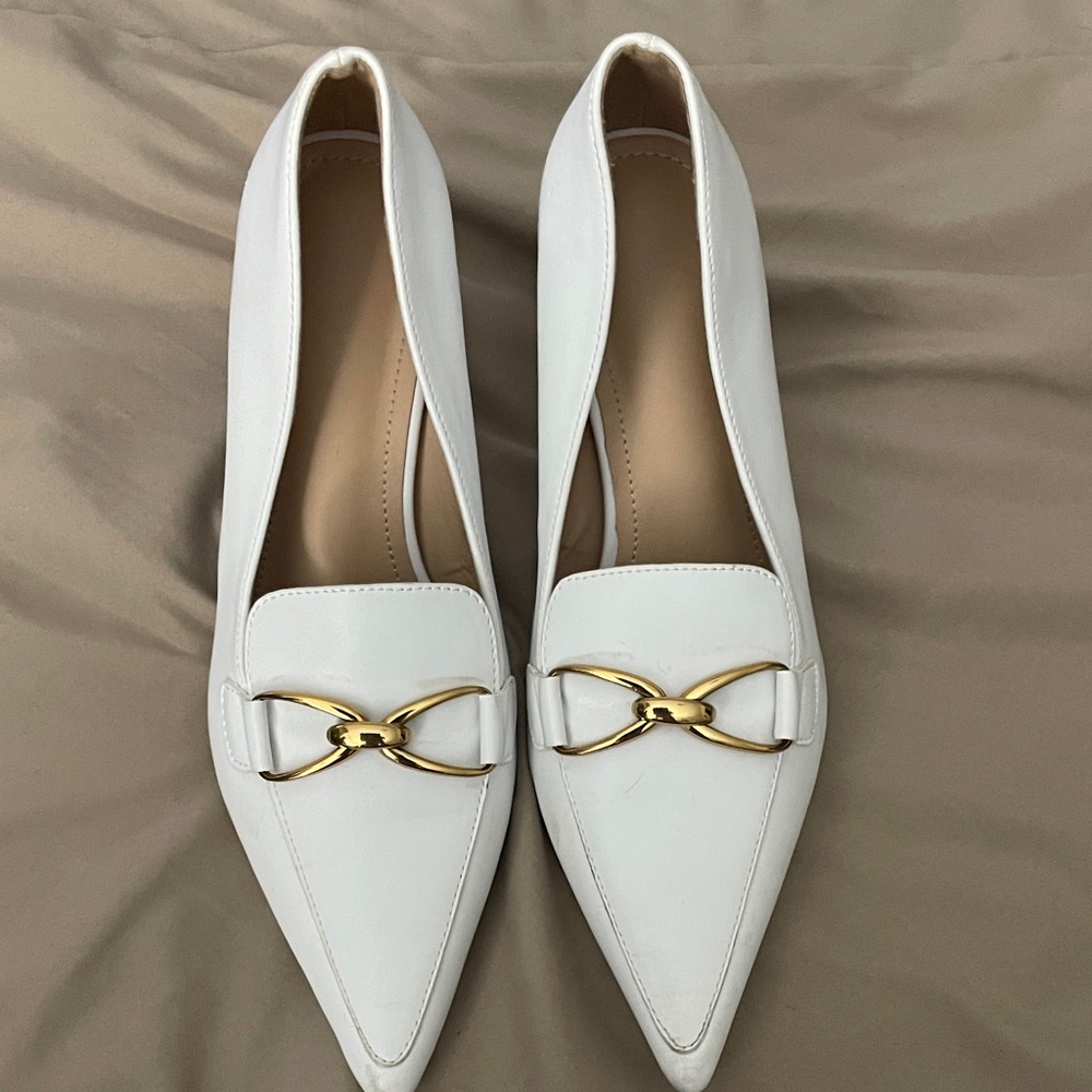 Elegant White High heels with Gold Accent